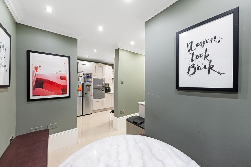 Additional image 6 of 3 bed flat for salePalace Grove, Bromley BR1