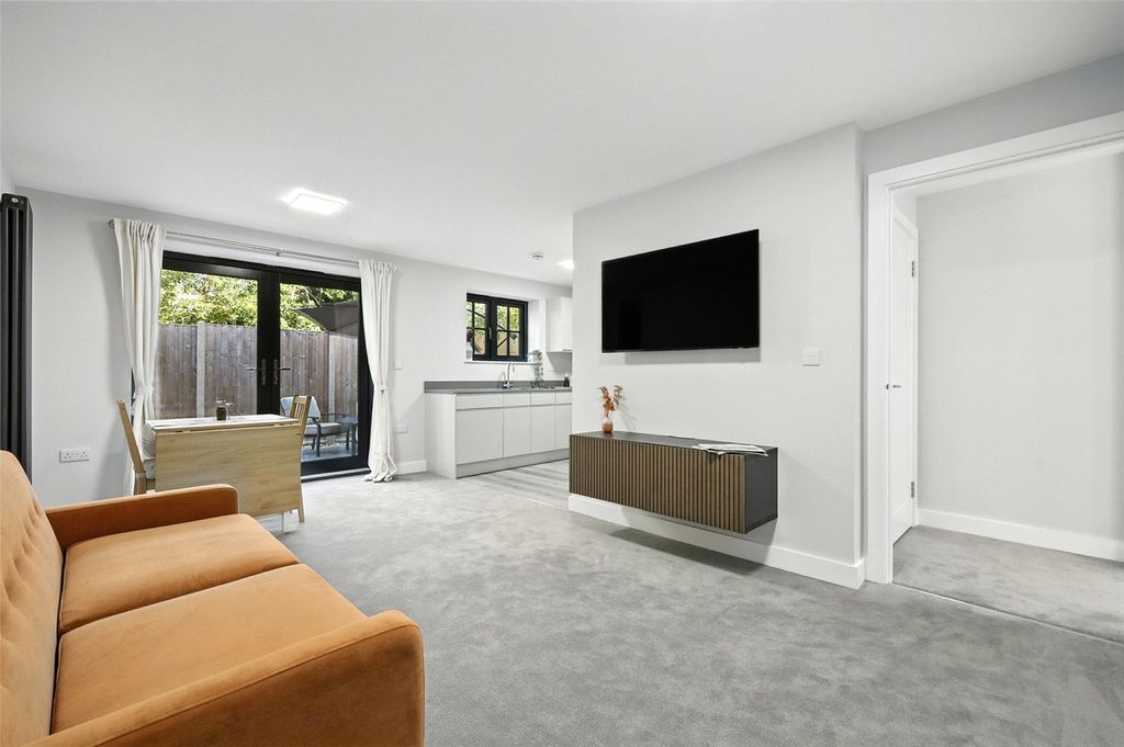 Additional image 4 of 1 bed flat for saleCox's Yard, 16-18 Rayne Road, Braintree, Essex CM7