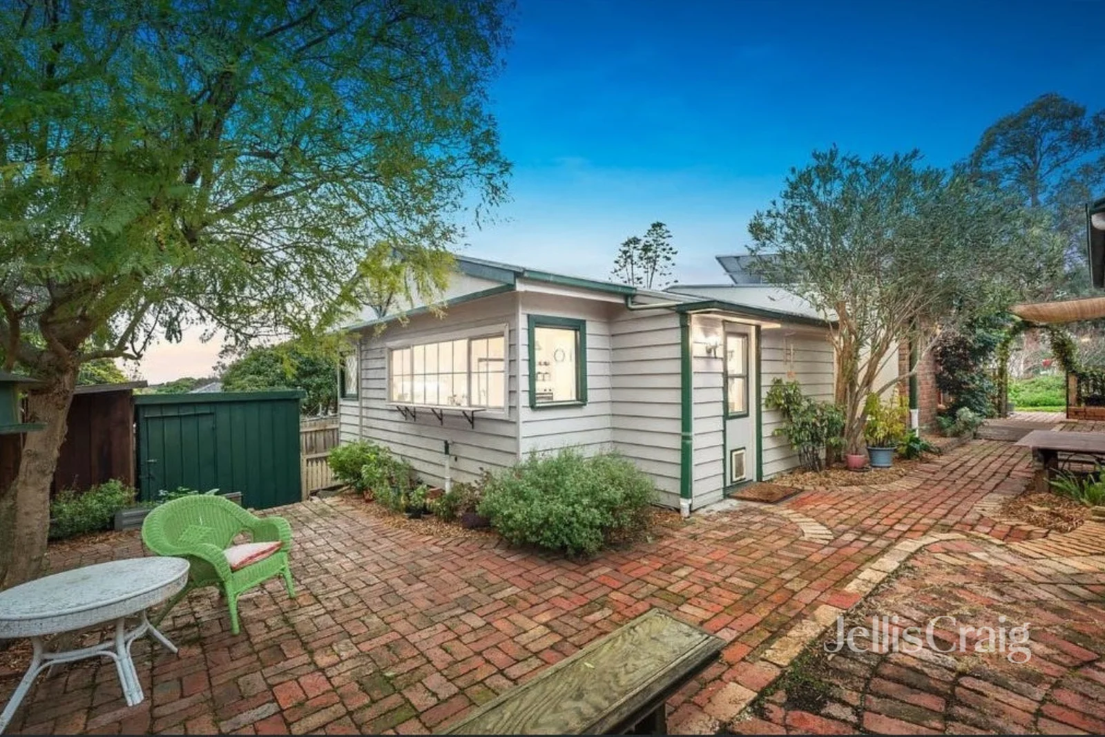 Additional image 2 of 11 Arthur Street, Briar Hill VIC 3088