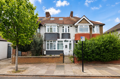 Court Way, London W3