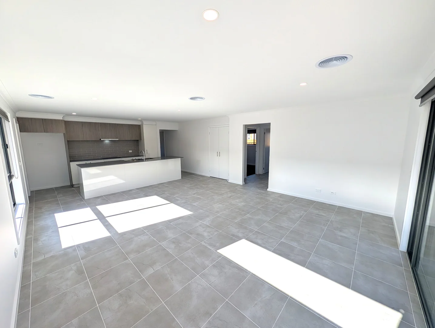 16 Montenegro Crescent, Mount Duneed VIC 3217 photo 3