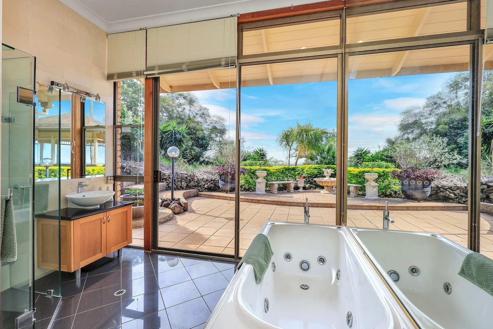 Additional image 14 of 44-46 Rehbein Avenue, Qunaba QLD 4670