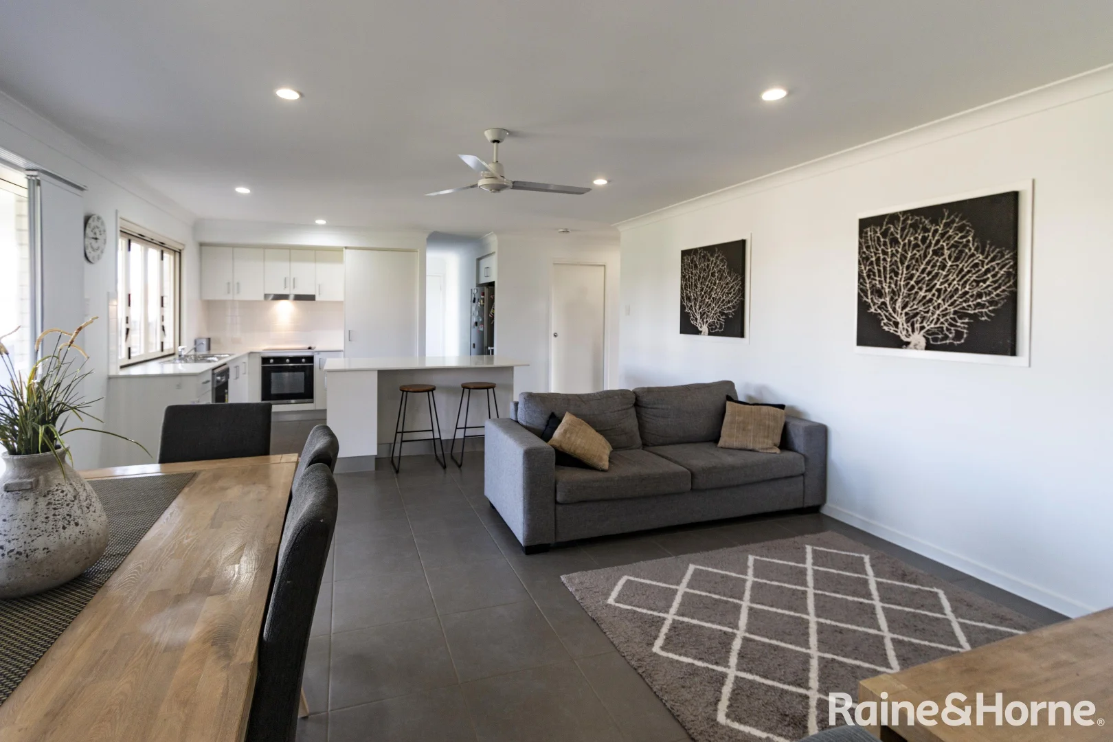 Additional image 5 of 11 Toppers Drive, Coral Cove QLD 4670