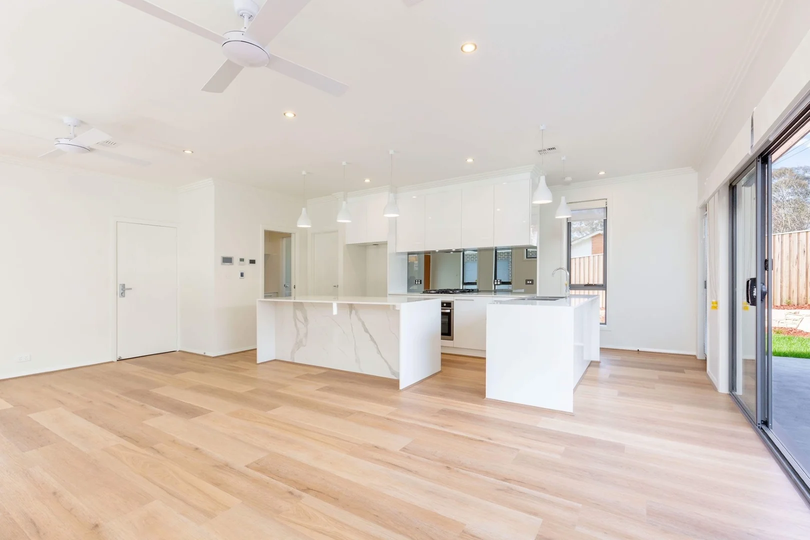 c/114 Eggleston Crescent, Chifley ACT 2606 photo 5