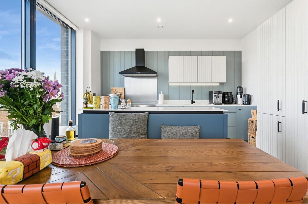 Additional image 3 of 3 bed flat for saleLewis House, The Brentford Project TW8