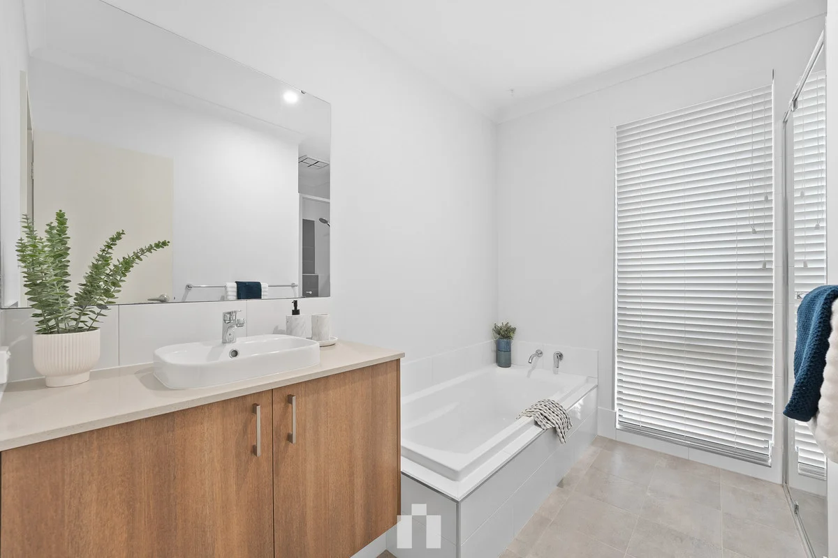Additional image 25 of 11 Fuchsia Road, Treeby WA 6164