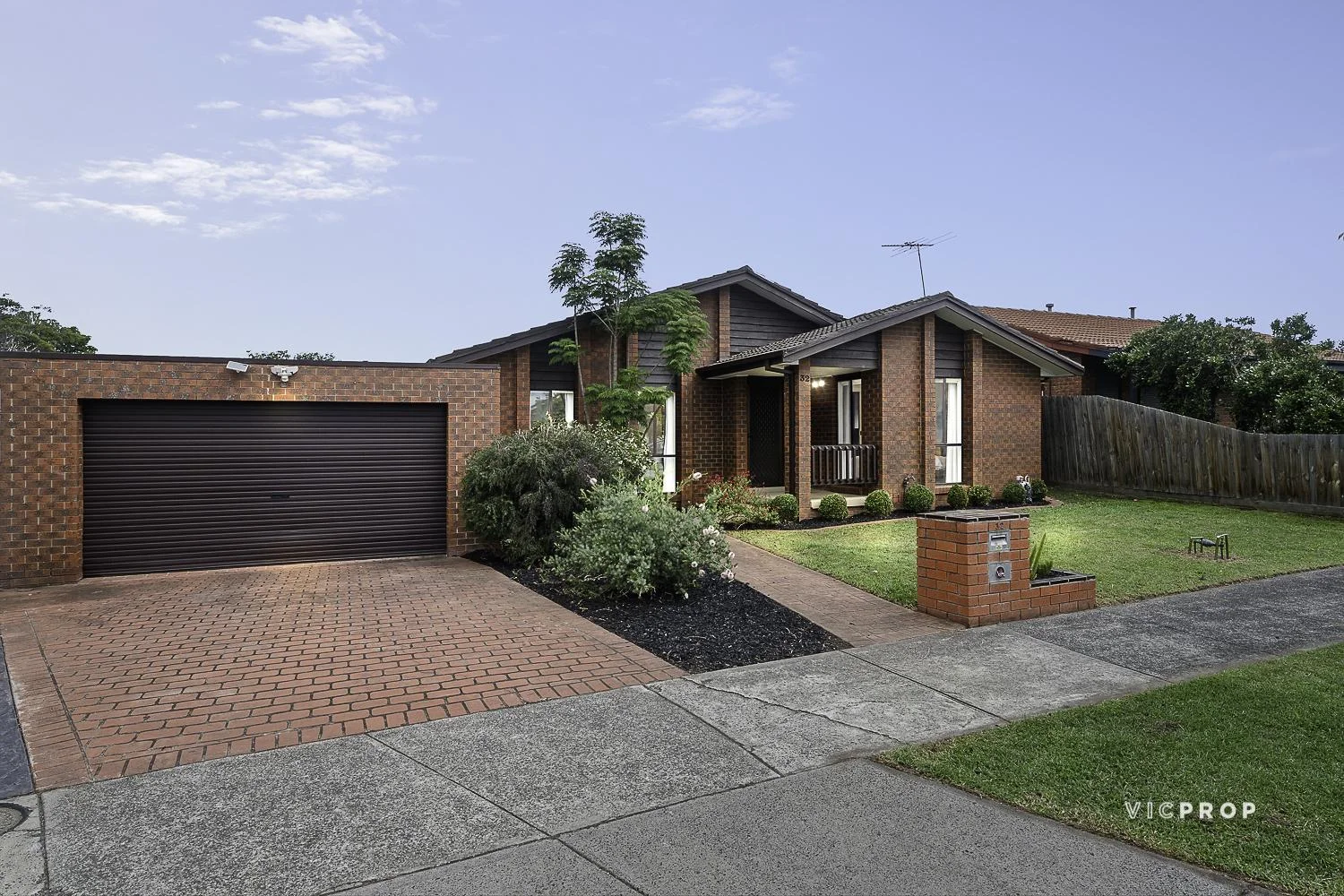 32 Cunningham Drive, Mill Park VIC 3082