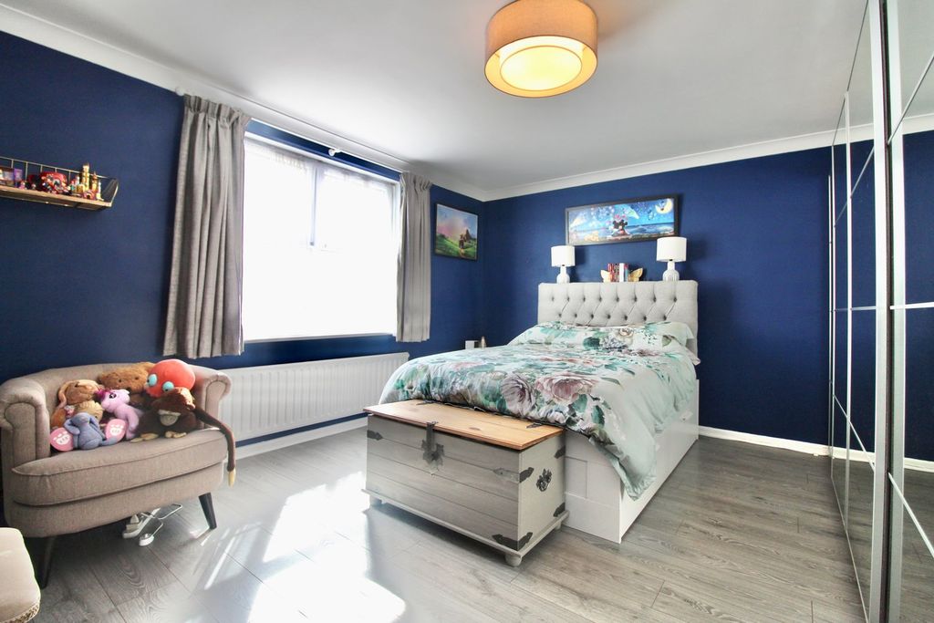 Additional image 7 of 2 bed flat for saleGrosvenor Mews, Lymington SO41