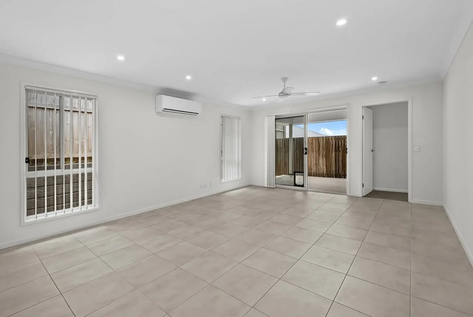 5 Johnson Circuit, Ripley QLD 4306 photo 2