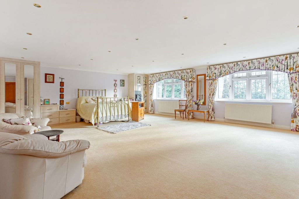 Additional image 11 of 6 bed country house for saleParsonage Lane, Farnham Common, Buckinghamshire SL2