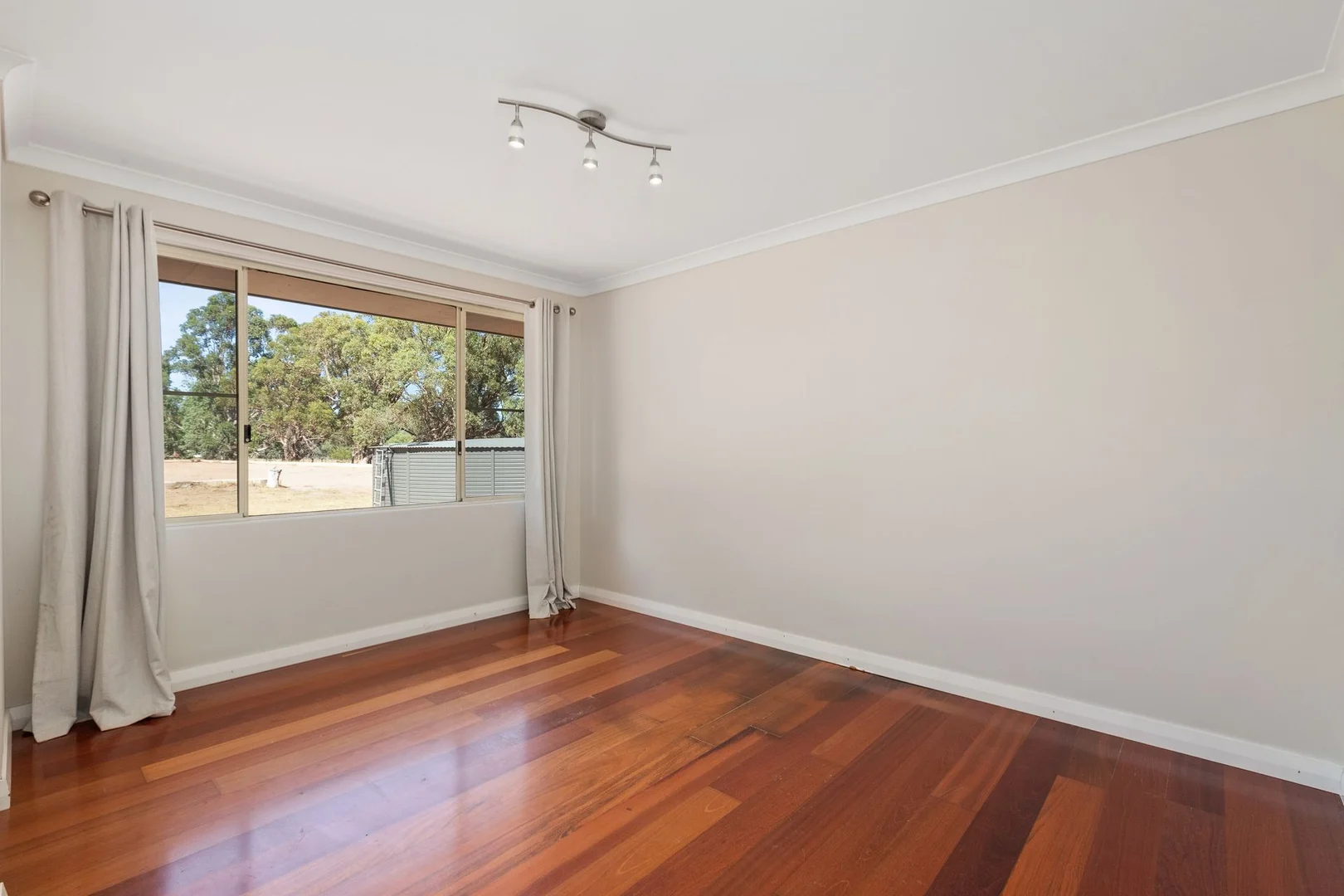 Additional image 16 of 10 College Court, Serpentine WA 6125
