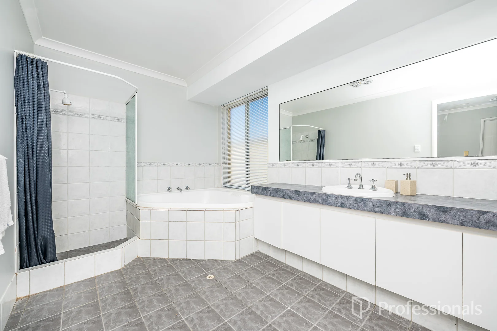 Additional image 15 of 18 Hinchinbrook Avenue, Ridgewood WA 6030