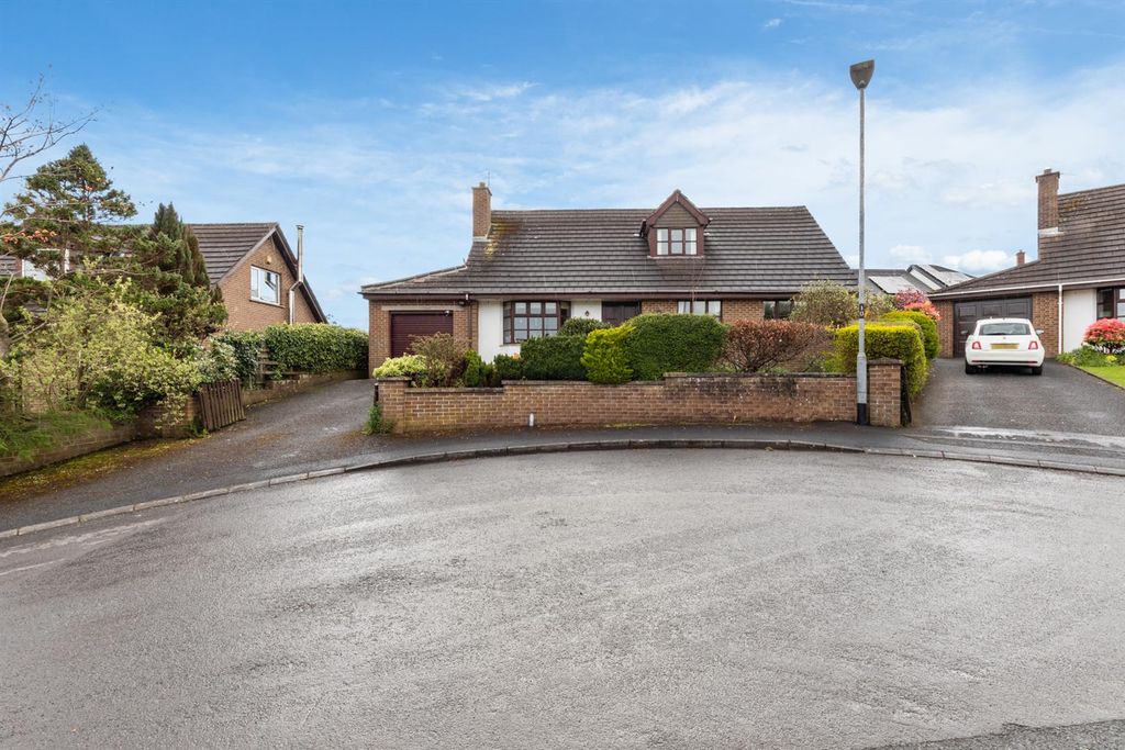 Additional image 2 of 4 bed detached house for sale16 Rowallane Dale, Saintfield BT24