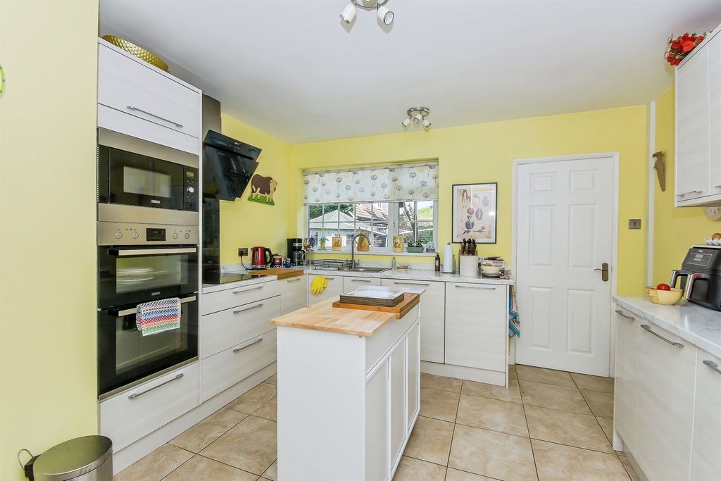 Additional image 7 of 3 bed detached bungalow for saleLinley Drive, Boston PE21