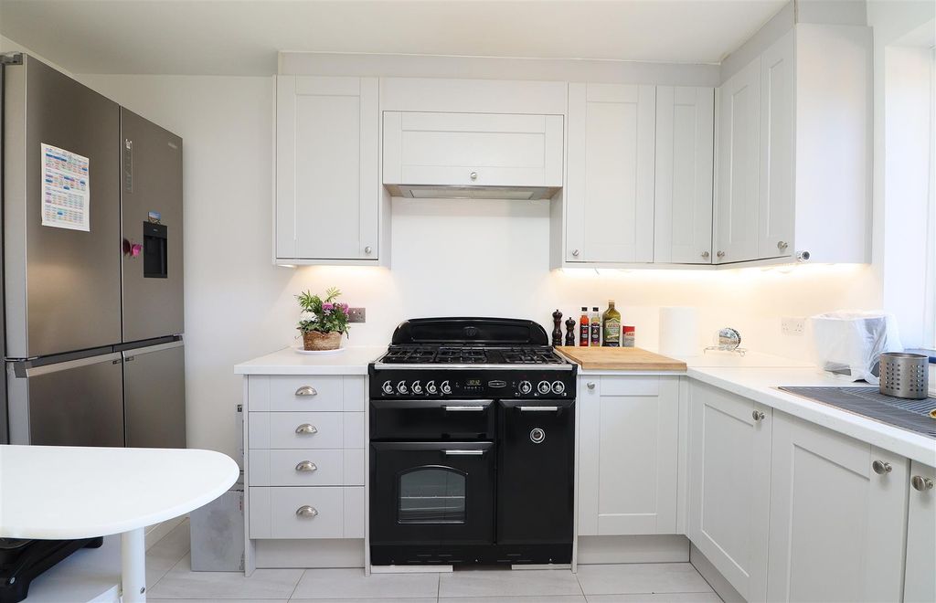 Additional image 4 of 2 bed maisonette for saleCrown Road, Borehamwood WD6