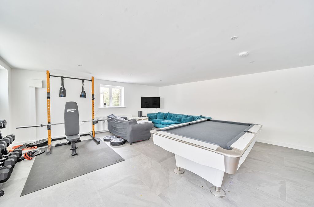 Additional image 14 of 5 bed detached house for saleArmstrong Road, Brockenhurst SO42