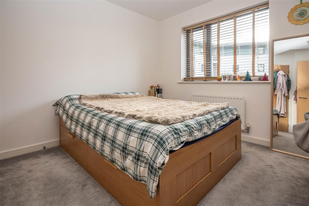 Additional image 5 of 2 bed flat for saleRollason Way, Brentwood CM14
