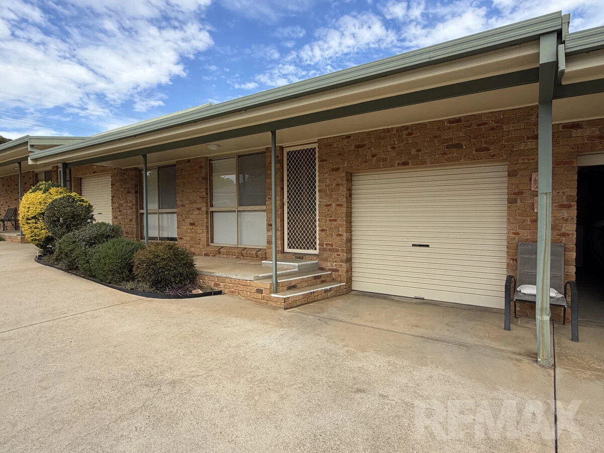 2/40 Kilpatrick Street, Kooringal NSW 2650