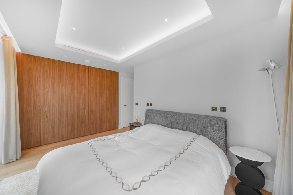 Additional image 5 of 3 bed flat for saleCascade Way, White City W12