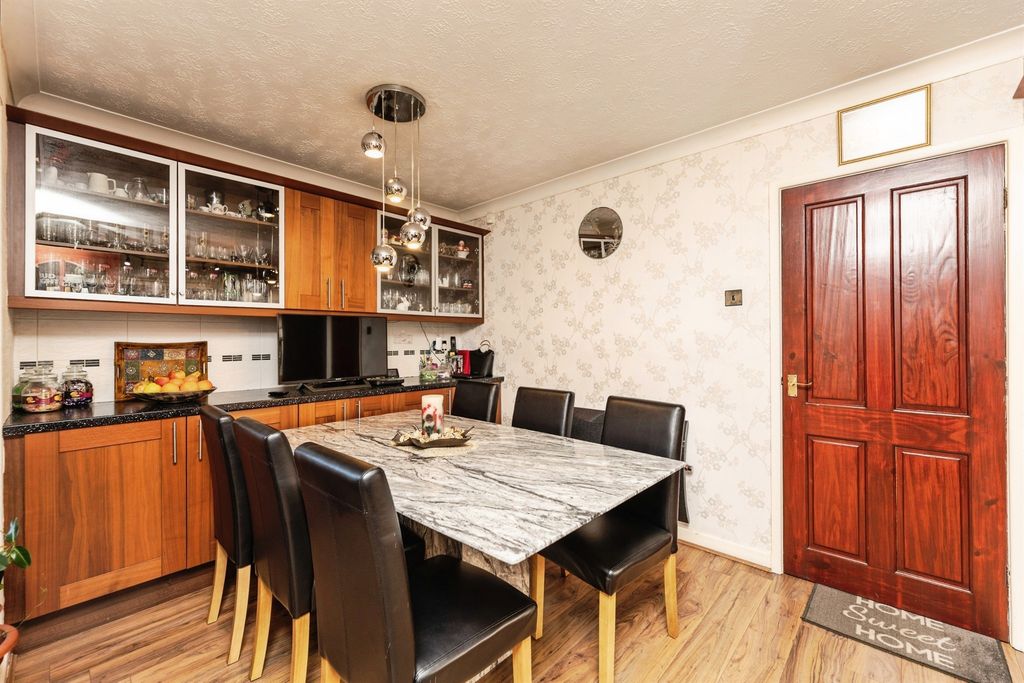 Additional image 9 of 5 bed detached house for saleBirstall Lane, Drighlington, Bradford BD11