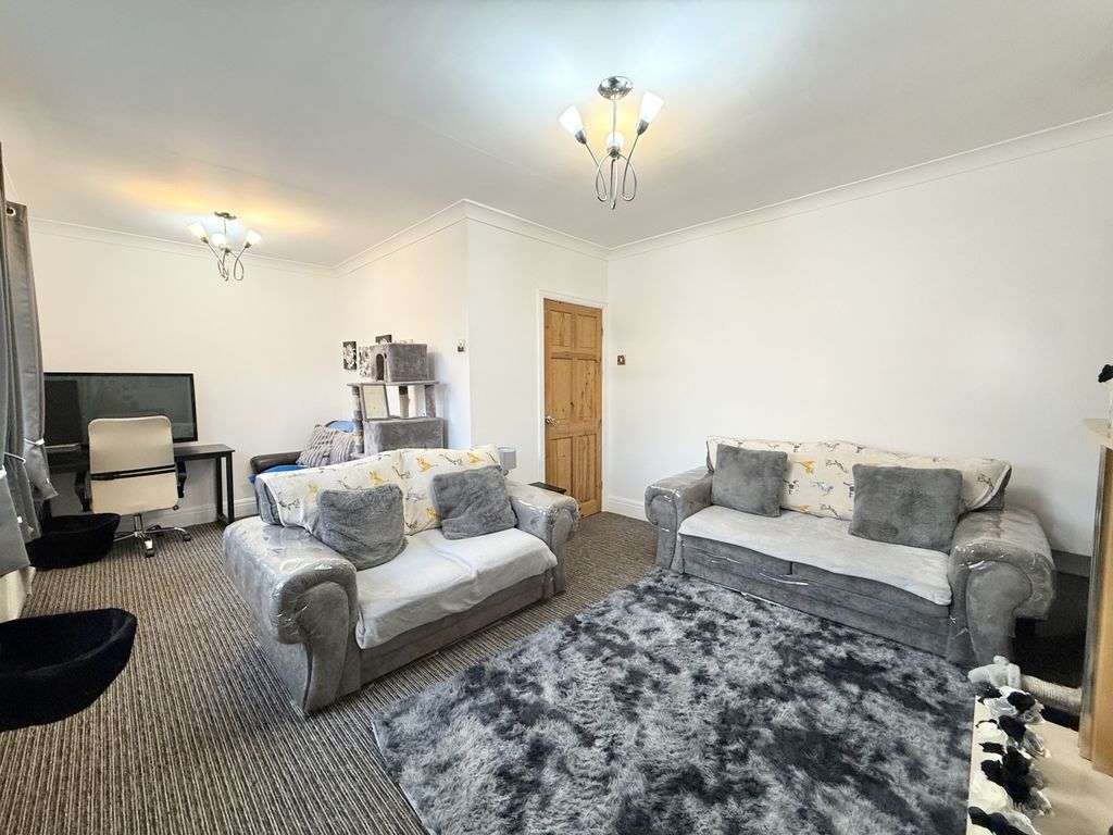 Additional image 3 of 2 bed flat for saleRichmond Road, South Shields NE34