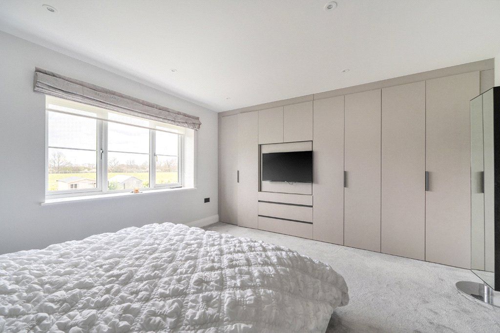 Additional image 5 of 3 bed semi-detached house for saleBridle Close, Borehamwood, Hertfordshire WD6
