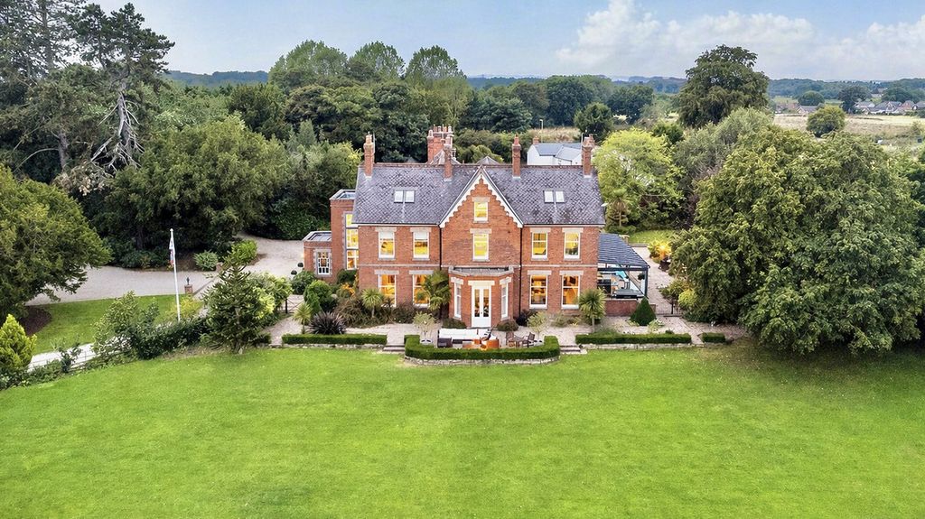 8 bed detached house for saleMain Road Morley Ilkeston, Derbyshire DE7