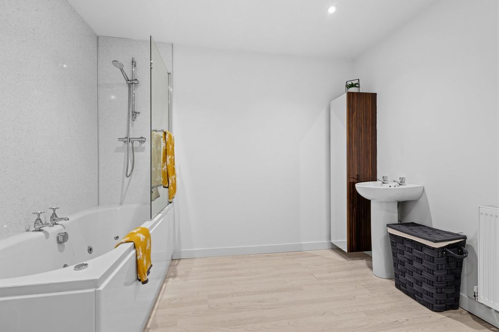 Additional image 17 of 3 bed flat for saleBridge Street, Galston KA4