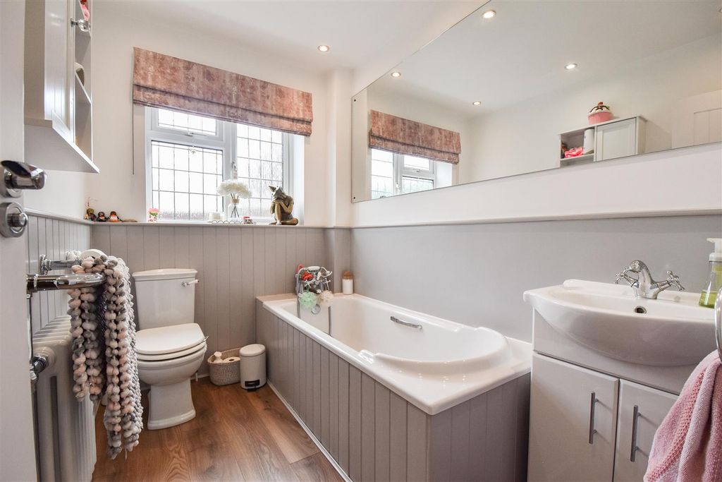 Additional image 11 of 4 bed detached house for saleThe Gardens, Doddinghurst, Brentwood CM15