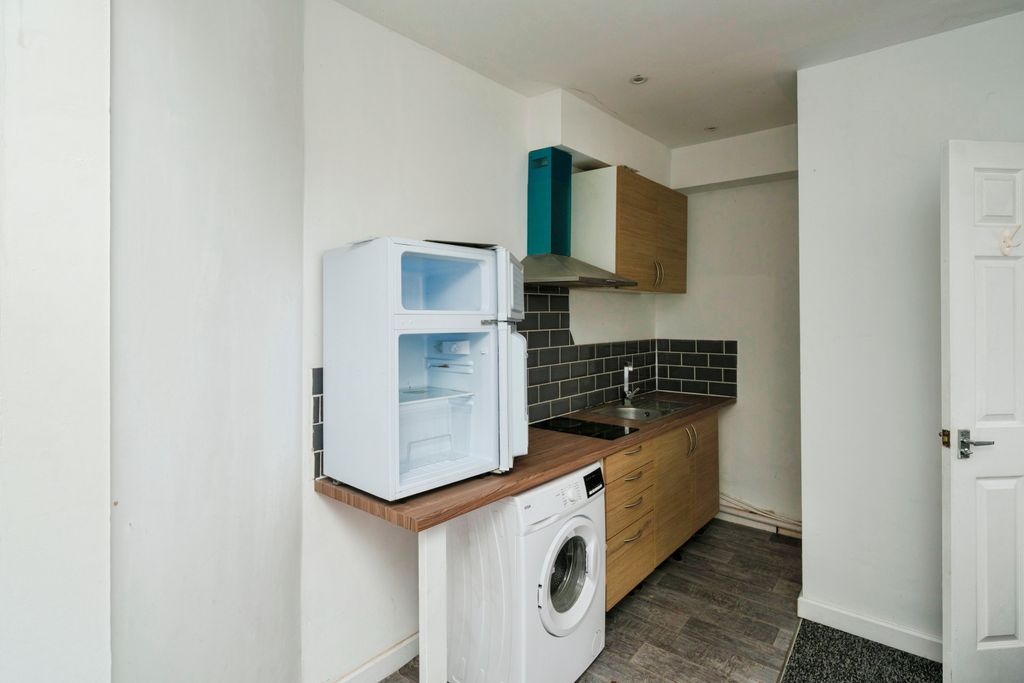 Additional image 8 of 4 bed semi-detached house for saleKnowsley Road, Bootle L20