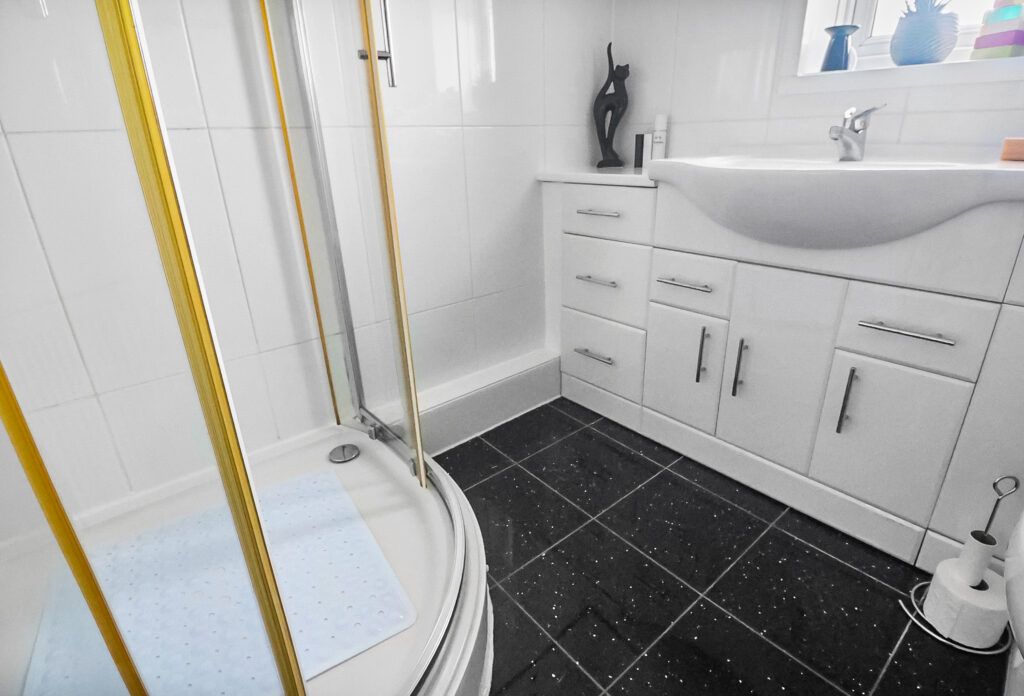 Additional image 15 of 3 bed flat for saleLingley Avenue, Airdrie ML6