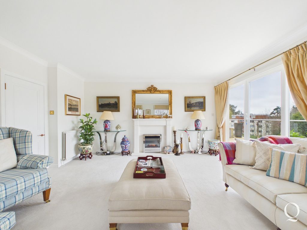 3 bed flat for saleWest Cliff Road, Westbourne, Bournemouth BH4 photo 3