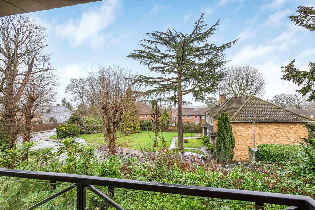 Additional image 11 of 2 bed flat for saleAllum Lane, Elstree, Borehamwood, Hertfordshire WD6