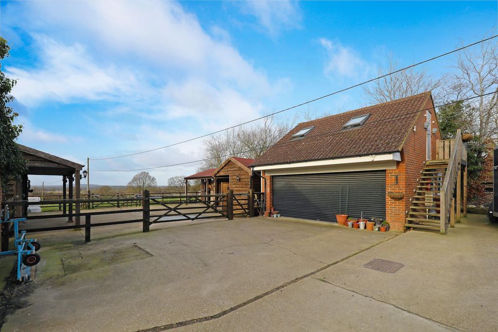 Additional image 19 of 6 bed detached house for saleGoughs Barn Lane, Warfield RG42