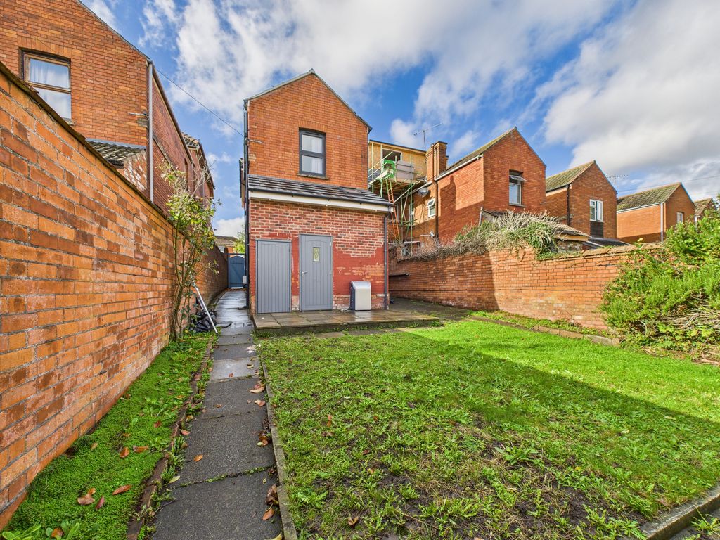 Additional image 21 of 4 bed semi-detached house for saleTaunton Road, Bridgwater TA6