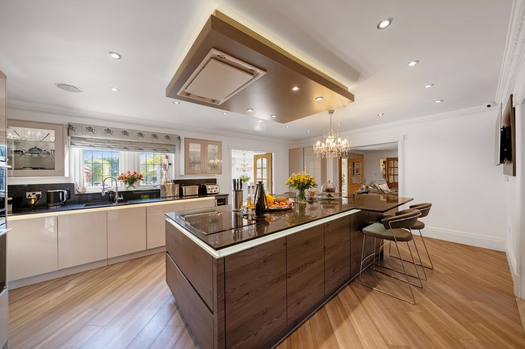 Additional image 9 of 5 bed detached house for saleDivision Lane, Blackpool FY4