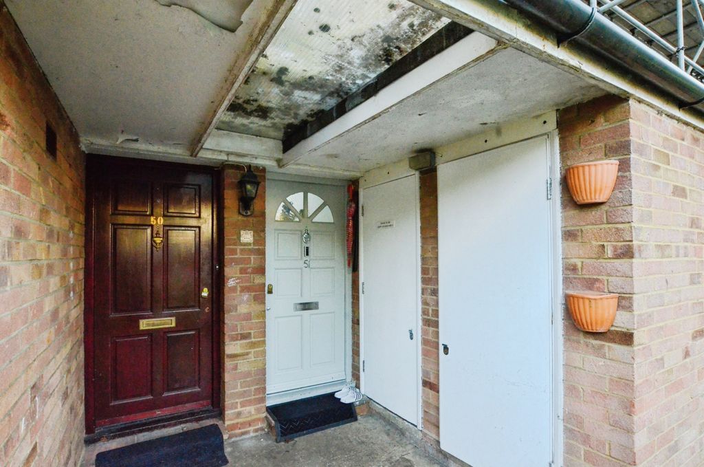 Additional image 15 of 3 bed flat for saleAshdown Drive, Borehamwood WD6