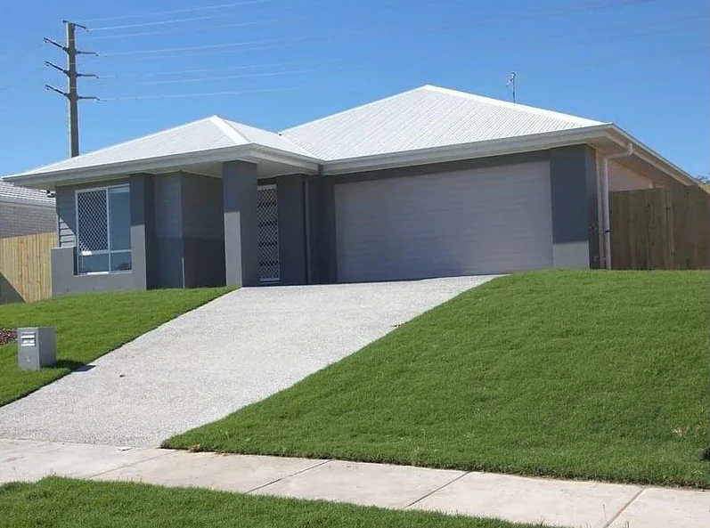 33 Arburry Crescent, Brassall QLD 4305 photo 2