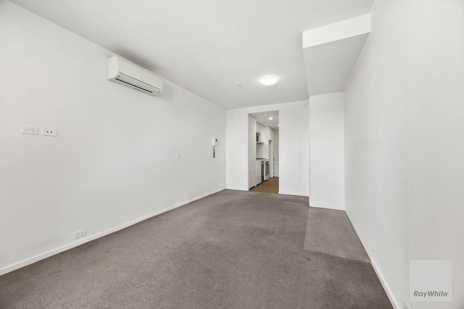Additional image 4 of 2507/350 WIlliam Street, West Melbourne VIC 3003