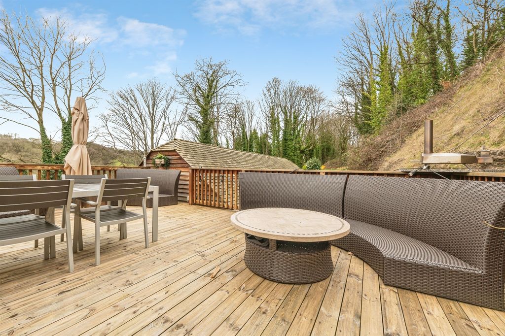 Additional image 4 of 5 bed detached house for saleBlackbrook Court, Brighouse HD6