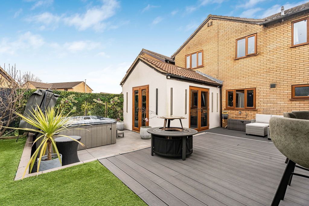 Additional image 28 of 5 bed detached house for saleHolly Close, Brackley NN13
