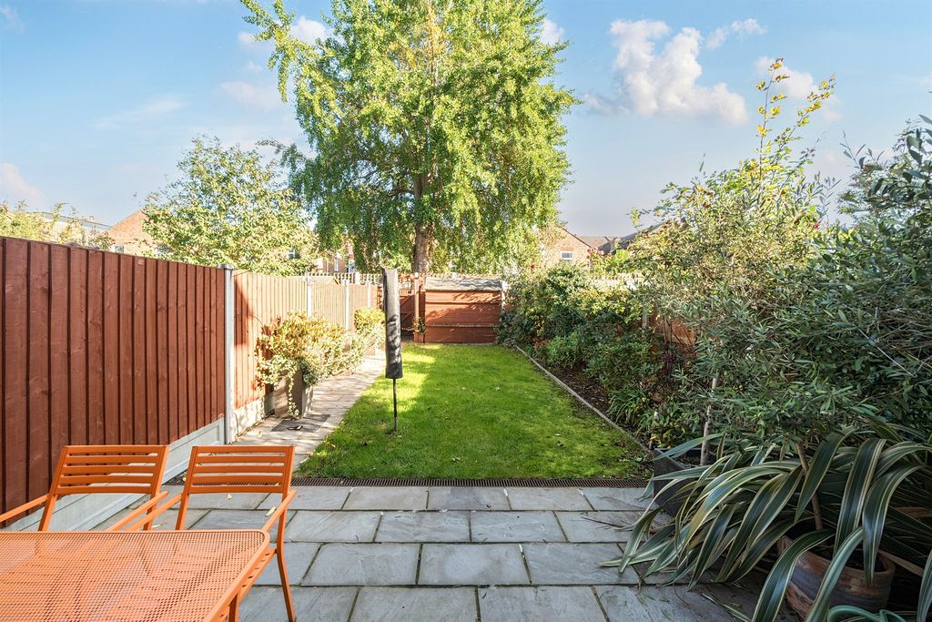 Additional image 14 of 3 bed terraced house for saleReynard Way, Brentford TW8
