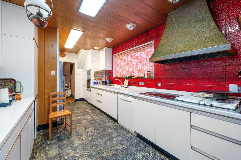 Additional image 4 of 6 bed detached house for saleSouth Hill Road, Bromley BR2