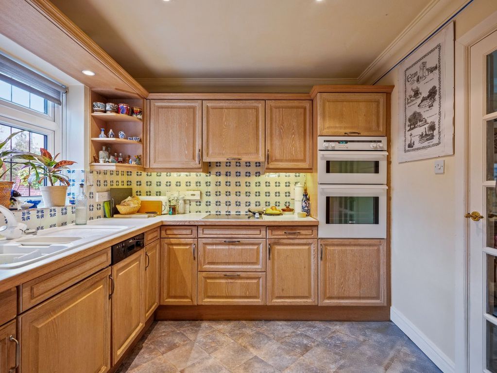 Additional image 5 of 4 bed detached house for saleThe Rise, Brockenhurst SO42