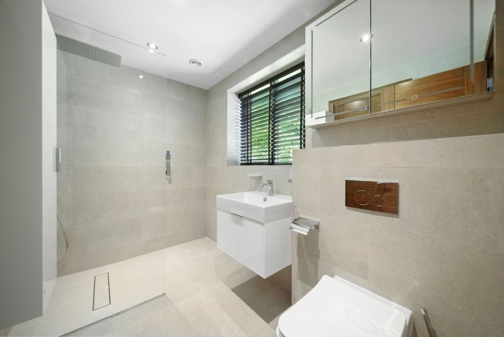 Additional image 13 of 5 bed detached house for saleWoodlands Close, Apperley Bridge, West Yorkshire BD10