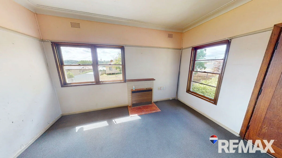 18 Robert Street, Junee NSW 2663 photo 2