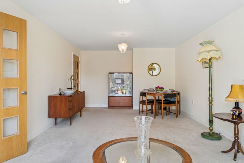 Additional image 5 of 1 bed property for saleMarlow Road, Bourne End SL8