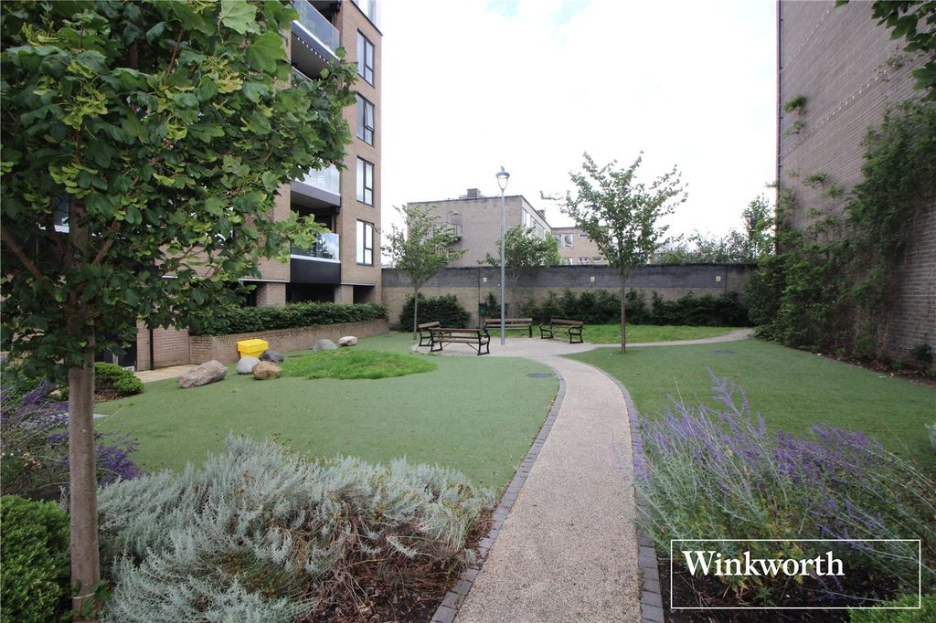 Additional image 9 of 2 bed flat for saleElstree Way, Borehamwood, Hertfordshire WD6