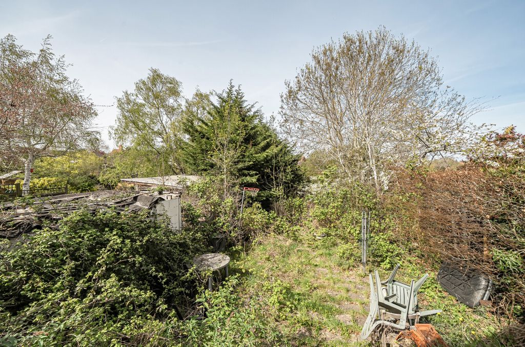 Additional image 10 of 4 bed semi-detached house for saleAlben Road, Binfield, Bracknell, Berkshire RG42