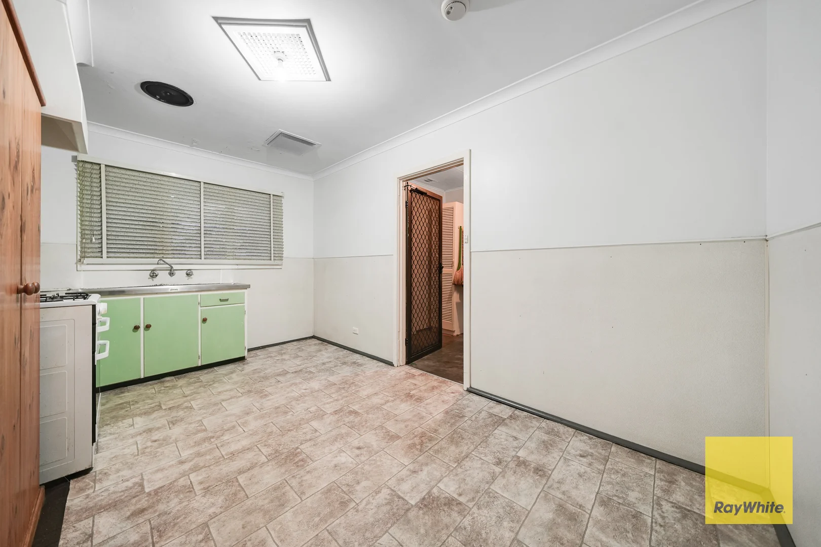 Additional image 11 of 1 Meakers Way, Girrawheen WA 6064